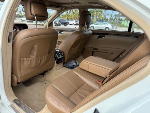 Used 2008 Mercedes-Benz S 550 image 16