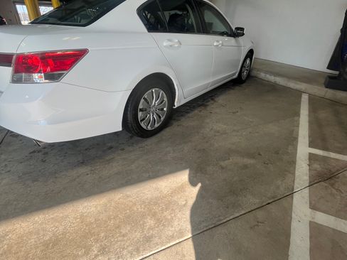 Used 2012 Honda Accord LX image 9