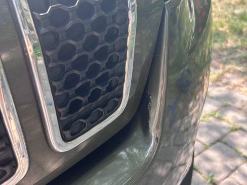 Used 2019 Jeep Cherokee Limited AWD/4WD image 20