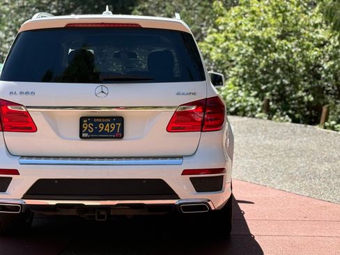 Used 2016 Mercedes-Benz GL 550 4MATIC image 6