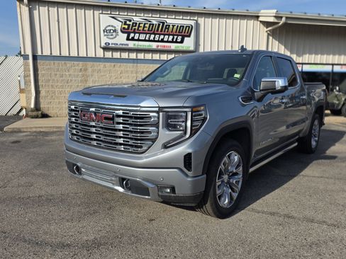 Used 2023 GMC Sierra 1500 Denali w/ Denali Reserve Package AWD/4WD image 1
