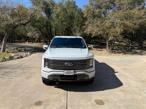 Used 2023 Ford F150 Lightning Lariat w/ Equipment Group 511A High image 9