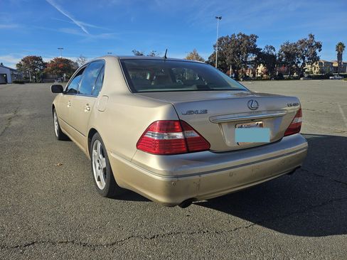 Used 2005 Lexus LS 430 image 2