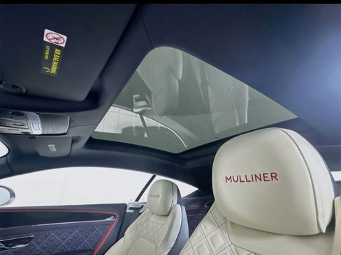 Used 2021 Bentley Continental GT V8 image 17