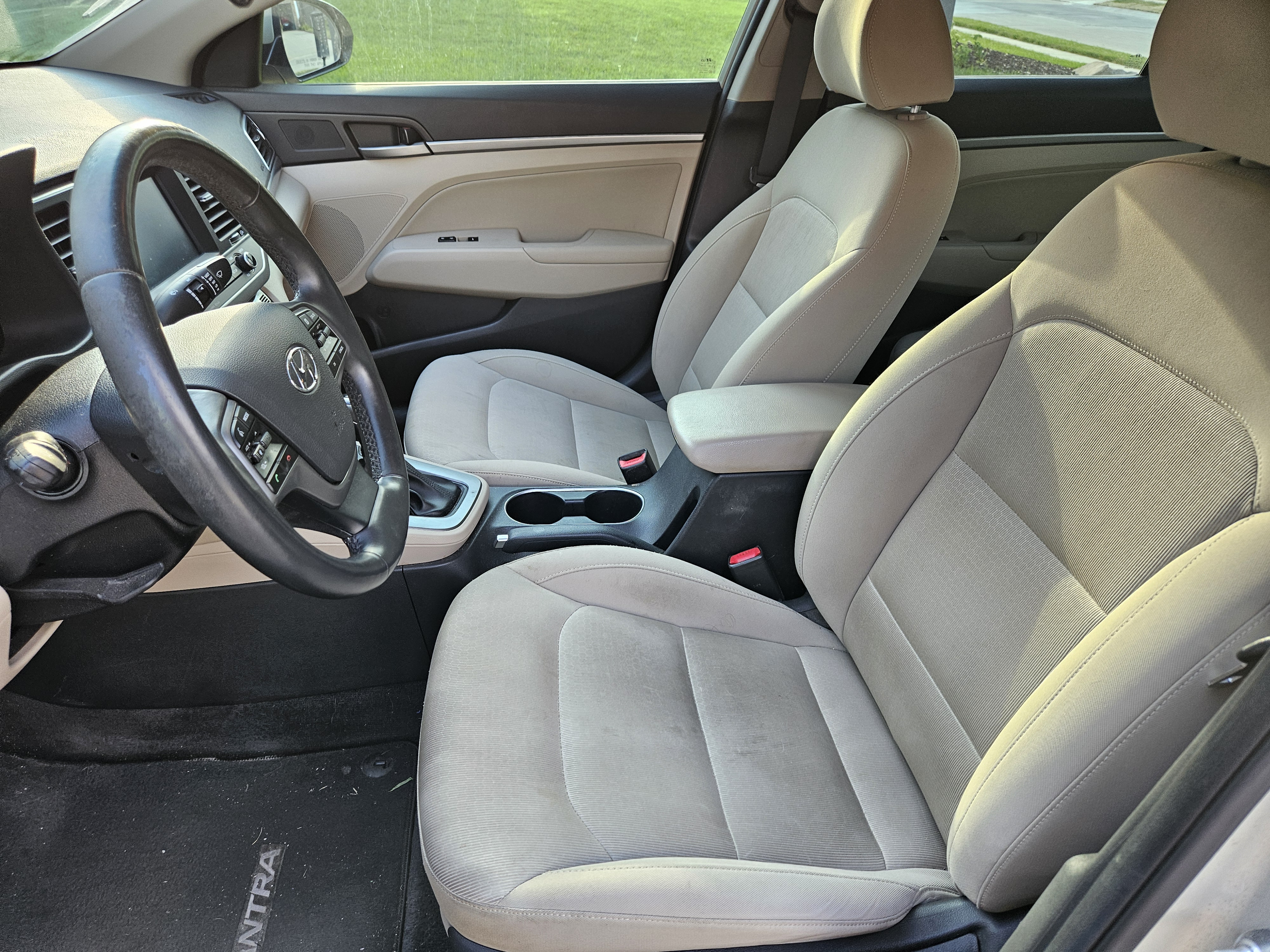 Used 2018 Hyundai Elantra Value Edition w/ Cargo Package FWD image 6