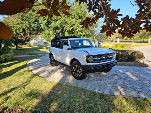 Used 2023 Ford Bronco Outer Banks image 16