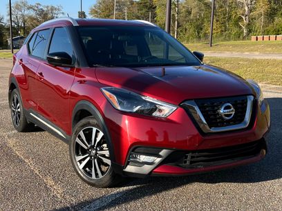 Used 2019 Nissan Kicks SR w/ SR Premium Package