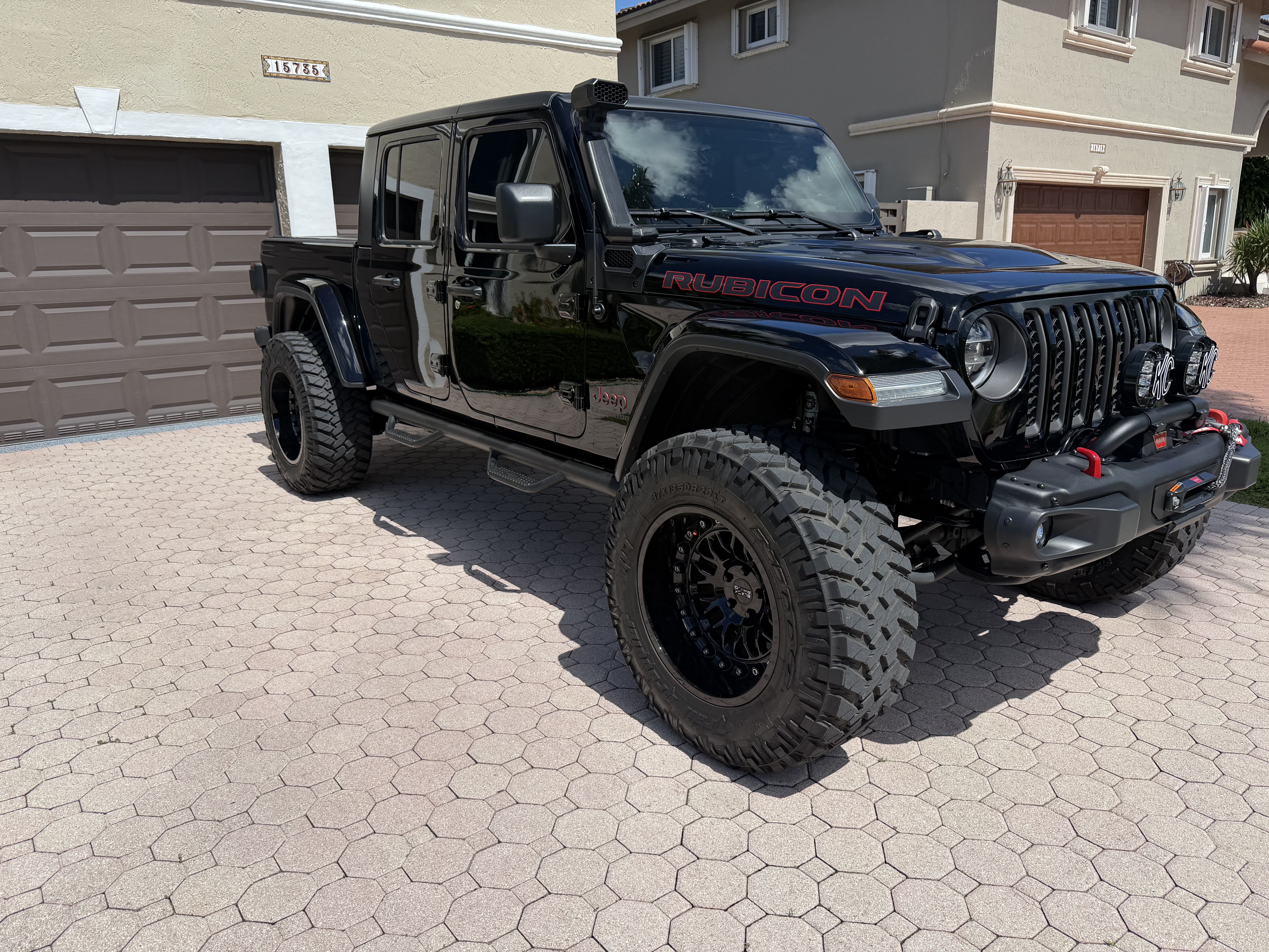 Used 2020 Jeep Gladiator Rubicon w/ LED Lighting Group AWD/4WD image 2