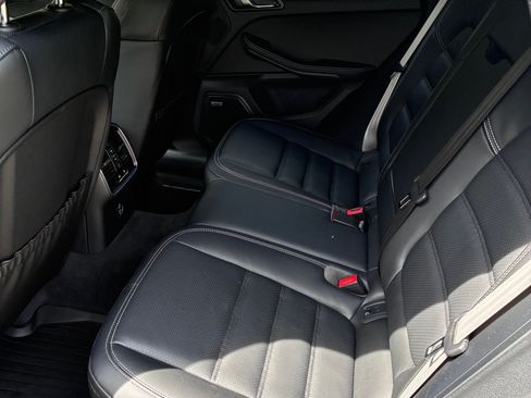 Used 2025 Porsche Macan GTS AWD/4WD image 13
