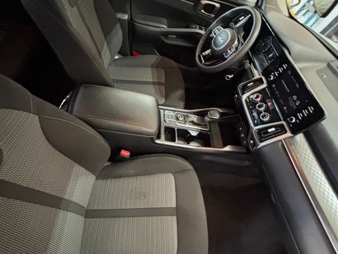 Used 2023 Kia Sorento LX AWD/4WD image 14