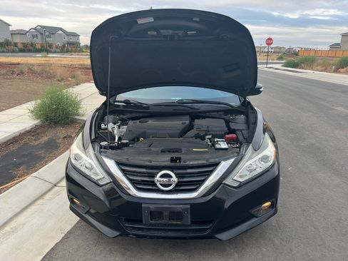 Used 2016 Nissan Altima 2.5 SL w/ 2.5 Technology Package image 13