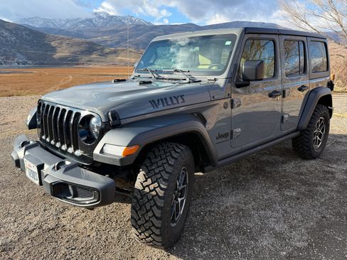 Used 2023 Jeep Wrangler Unlimited Sport image 2