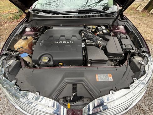 Used 2013 Lincoln MKZ image 8