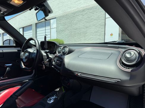 Used 2018 Alfa Romeo 4C Coupe w/ Coupe Track Package 1 RWD image 21