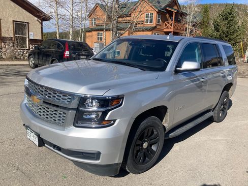 Used 2018 Chevrolet Tahoe LT image 2