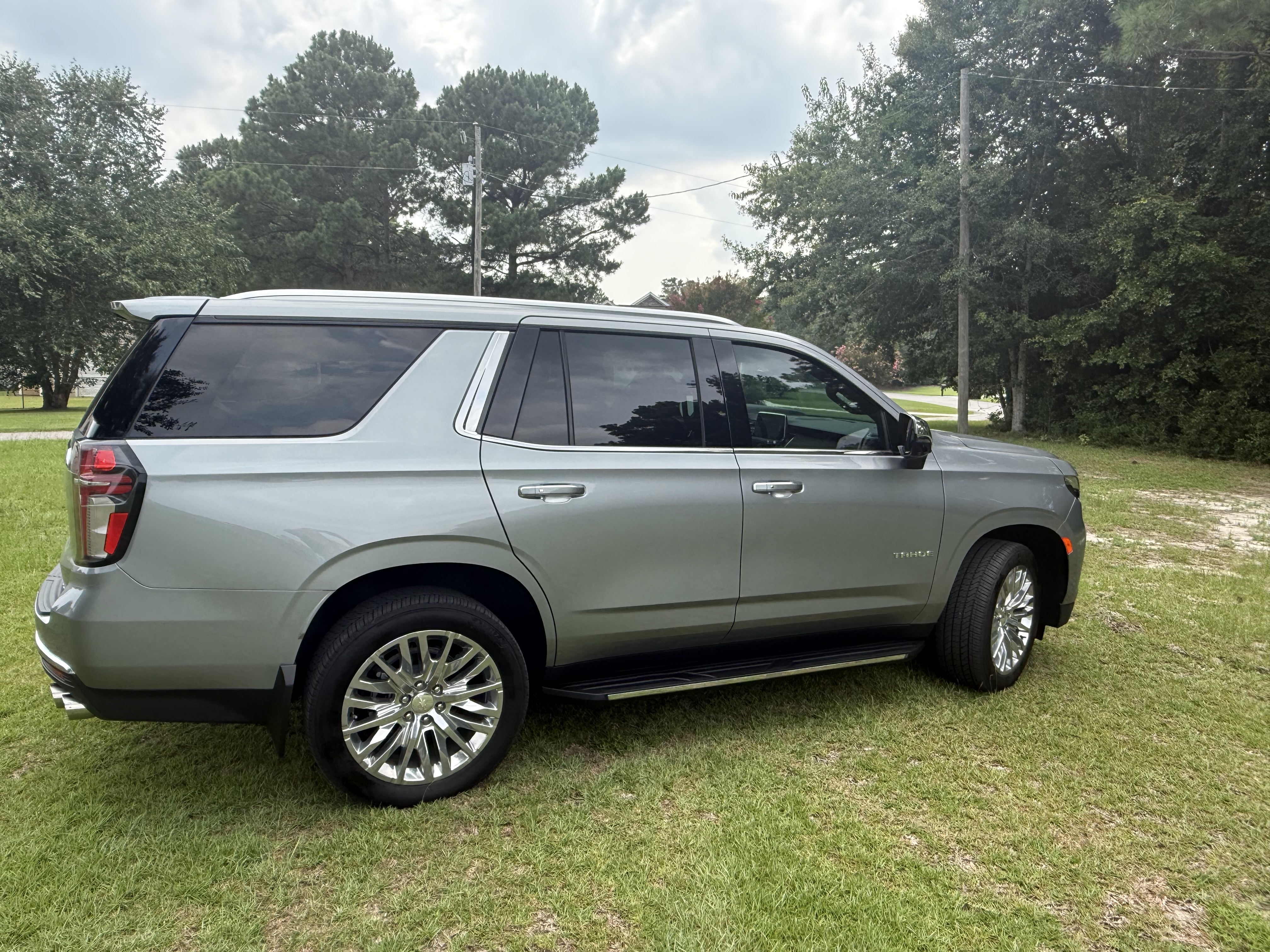 Used 2024 Chevrolet Tahoe Premier w/ Premium Package 2 AWD/4WD image 27