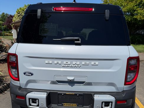 Used 2026 Ford Bronco Sport Badlands w/ Sasquatch Badlands Package AWD/4WD image 2