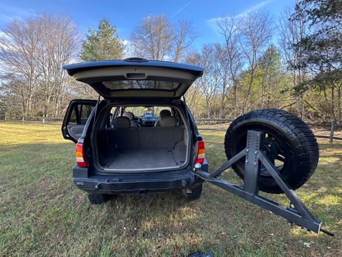 Used 2004 Jeep Grand Cherokee Laredo w/ Trailer Tow Group IV image 18