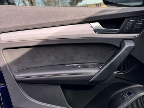 Used 2018 Audi SQ5 Premium Plus w/ Navigation Package image 5