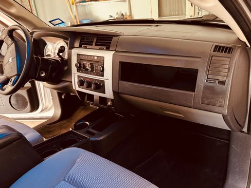 Used 2009 Dodge Dakota Laramie RWD image 16