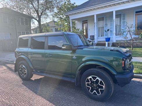 Used 2022 Ford Bronco Outer Banks image 4