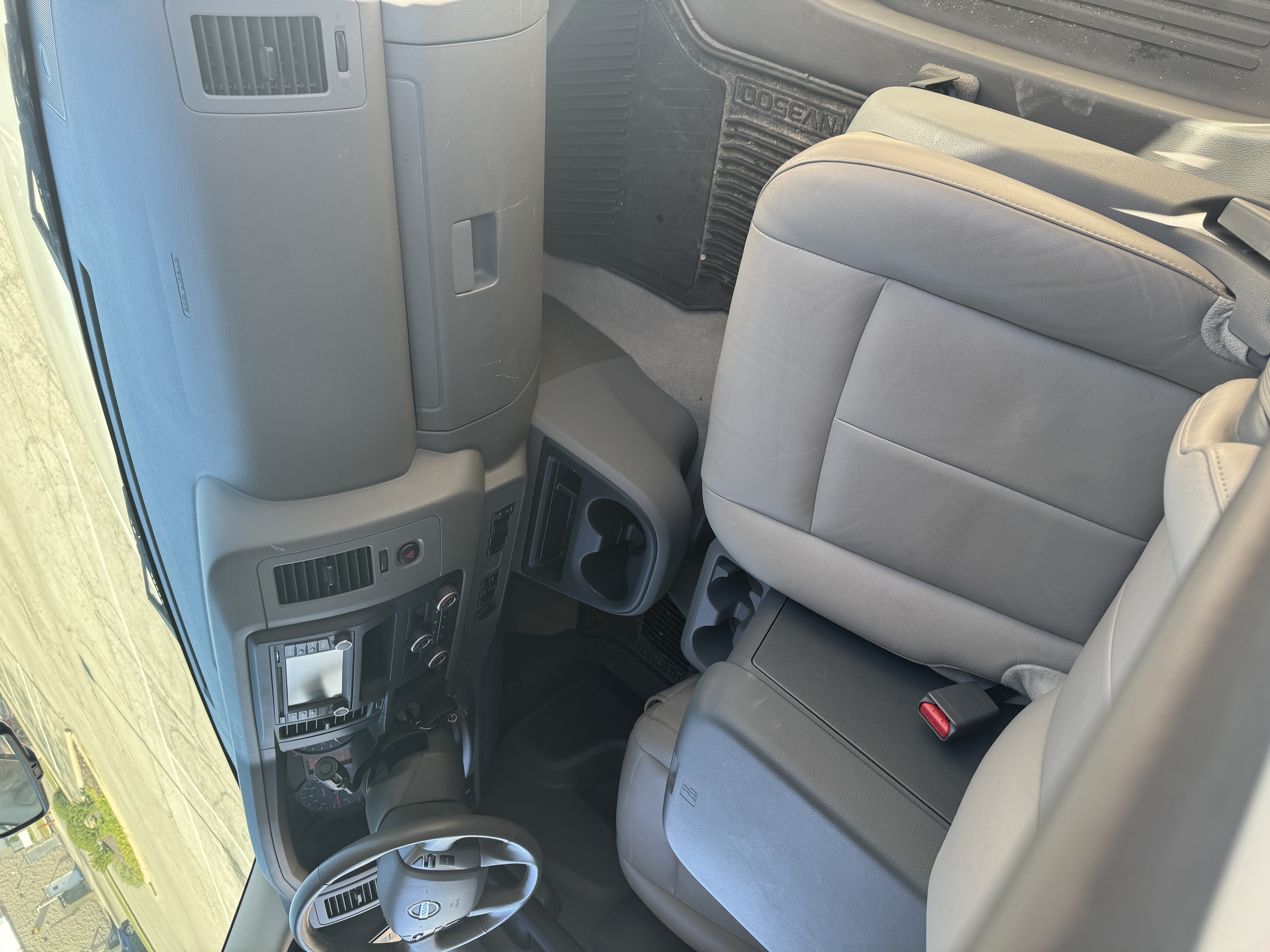 Used 2021 Nissan NV 3500 SL RWD image 4