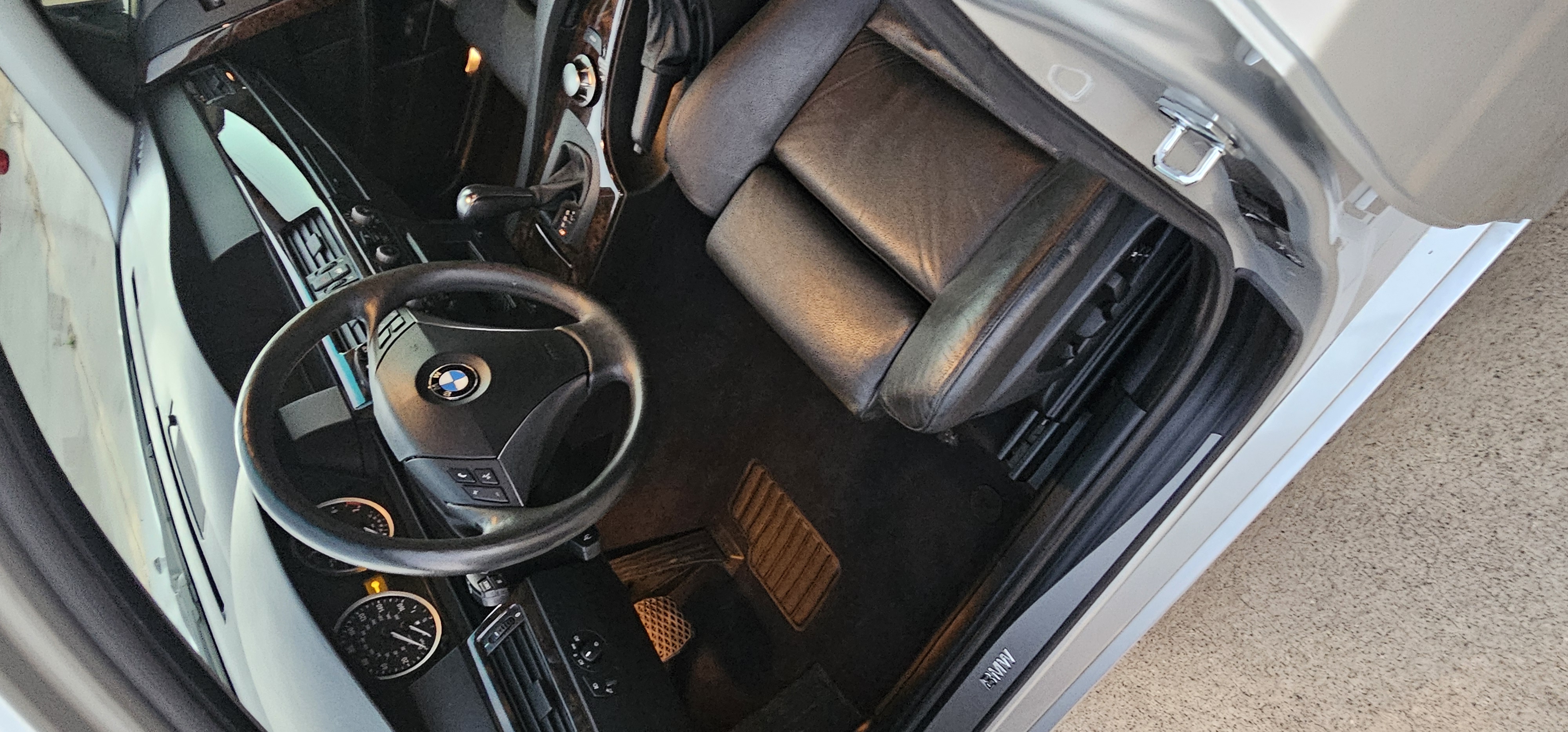 Used 2004 BMW 545i Sedan RWD image 9