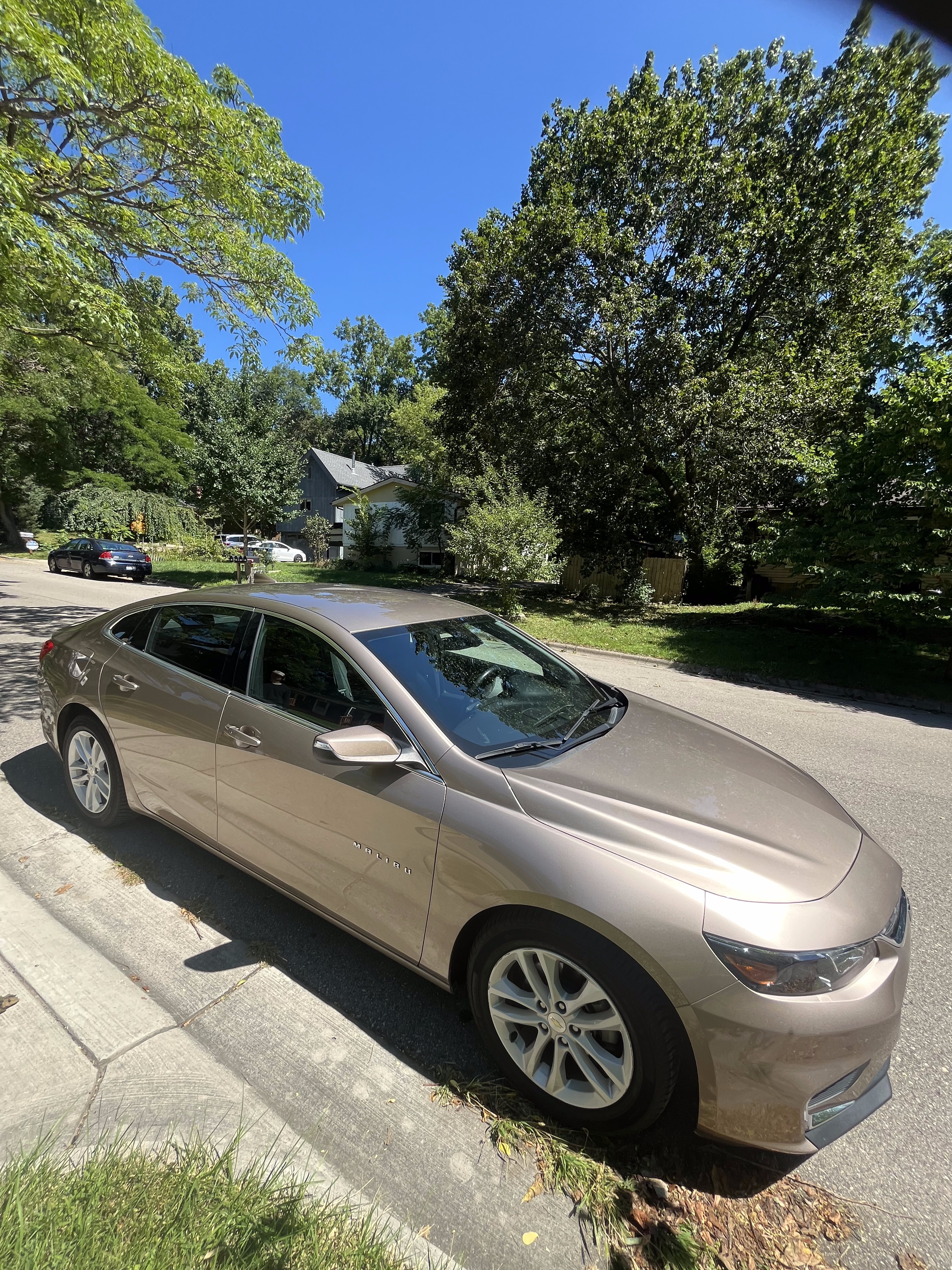 Used 2018 Chevrolet Malibu LT w/ Leather Package FWD image 19