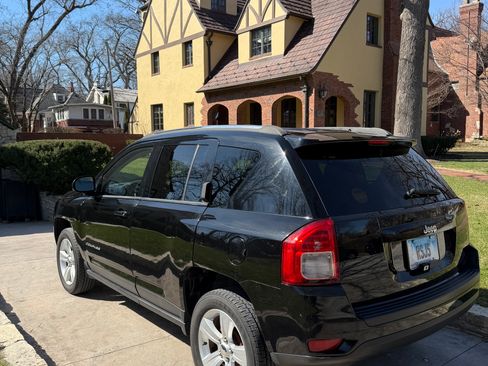 Used 2013 Jeep Compass Sport image 5