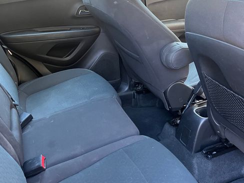 Used 2015 Chevrolet Trax LS image 14