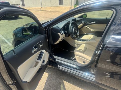 Used 2018 Mercedes-Benz GLA 250 image 9