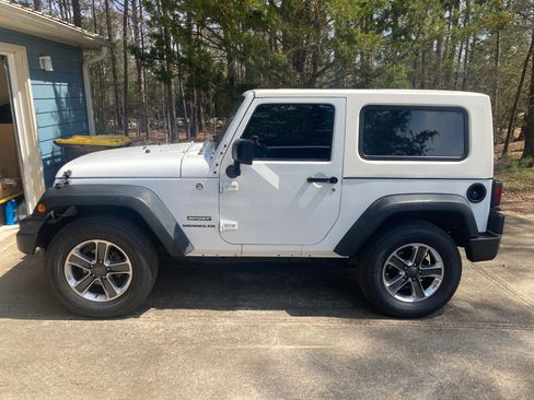 Used 2015 Jeep Wrangler Sport w/ Quick Order Package 23S image 10