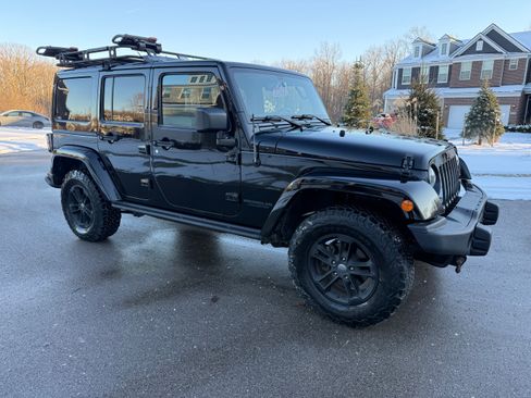 Used 2017 Jeep Wrangler Unlimited Sahara image 13