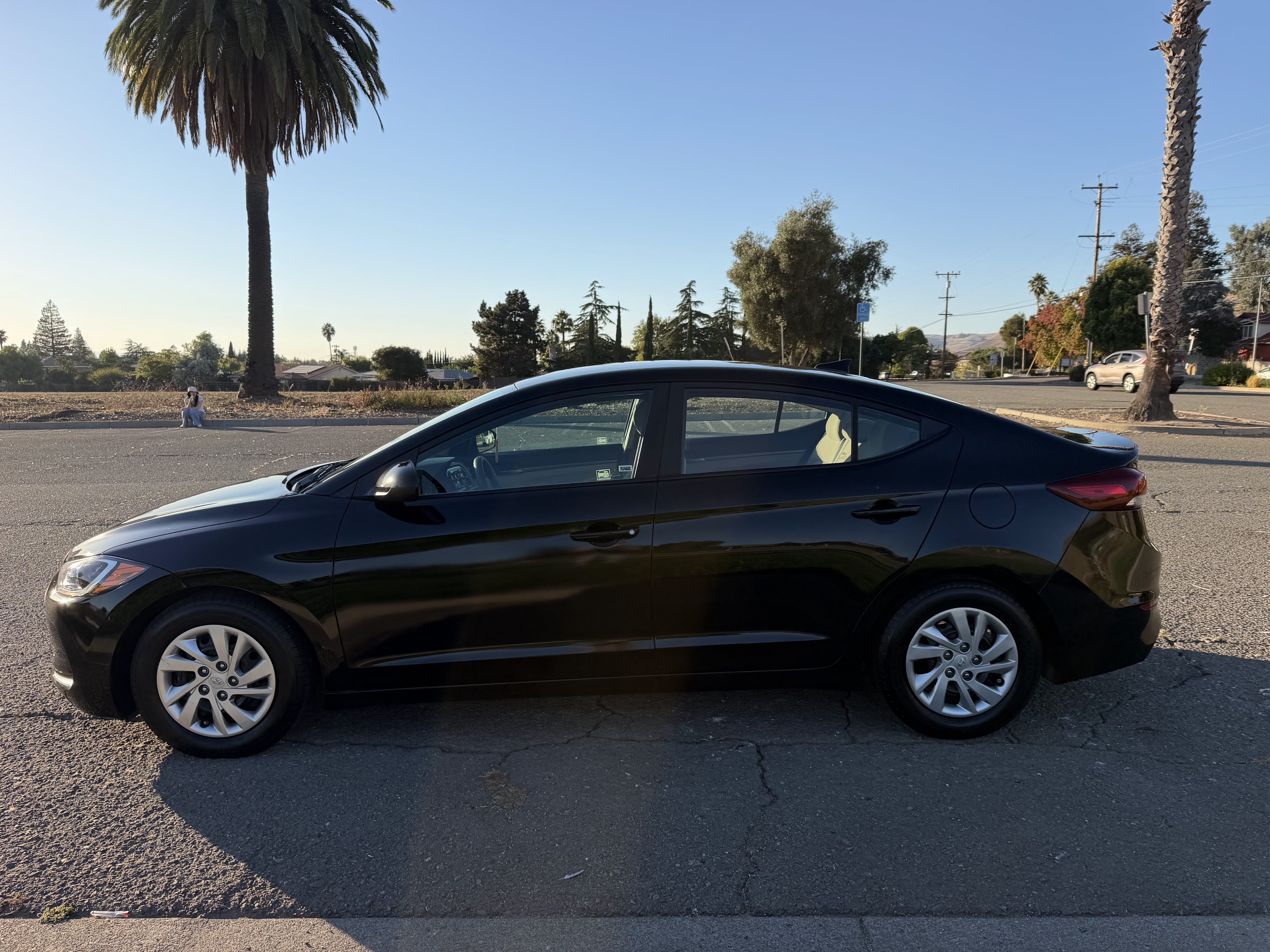Used 2017 Hyundai Elantra SE FWD image 8