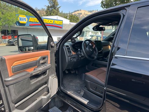 Used 2023 RAM 2500 Limited AWD/4WD image 8