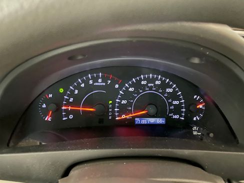 Used 2011 Toyota Camry LE w/ LE Extra-Value Pkg image 9