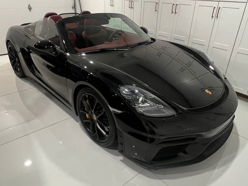 Used 2022 Porsche 718 Boxster Spyder image 12