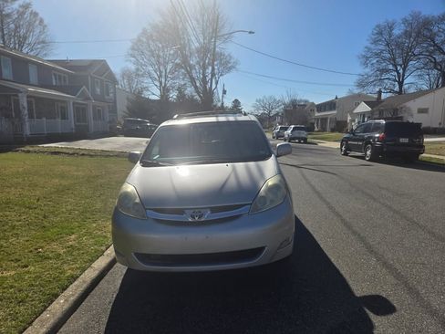 Used 2006 Toyota Sienna XLE Limited image 4