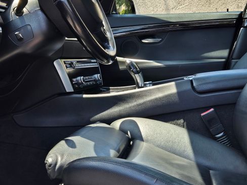 Used 2011 BMW 550i Gran Turismo image 6