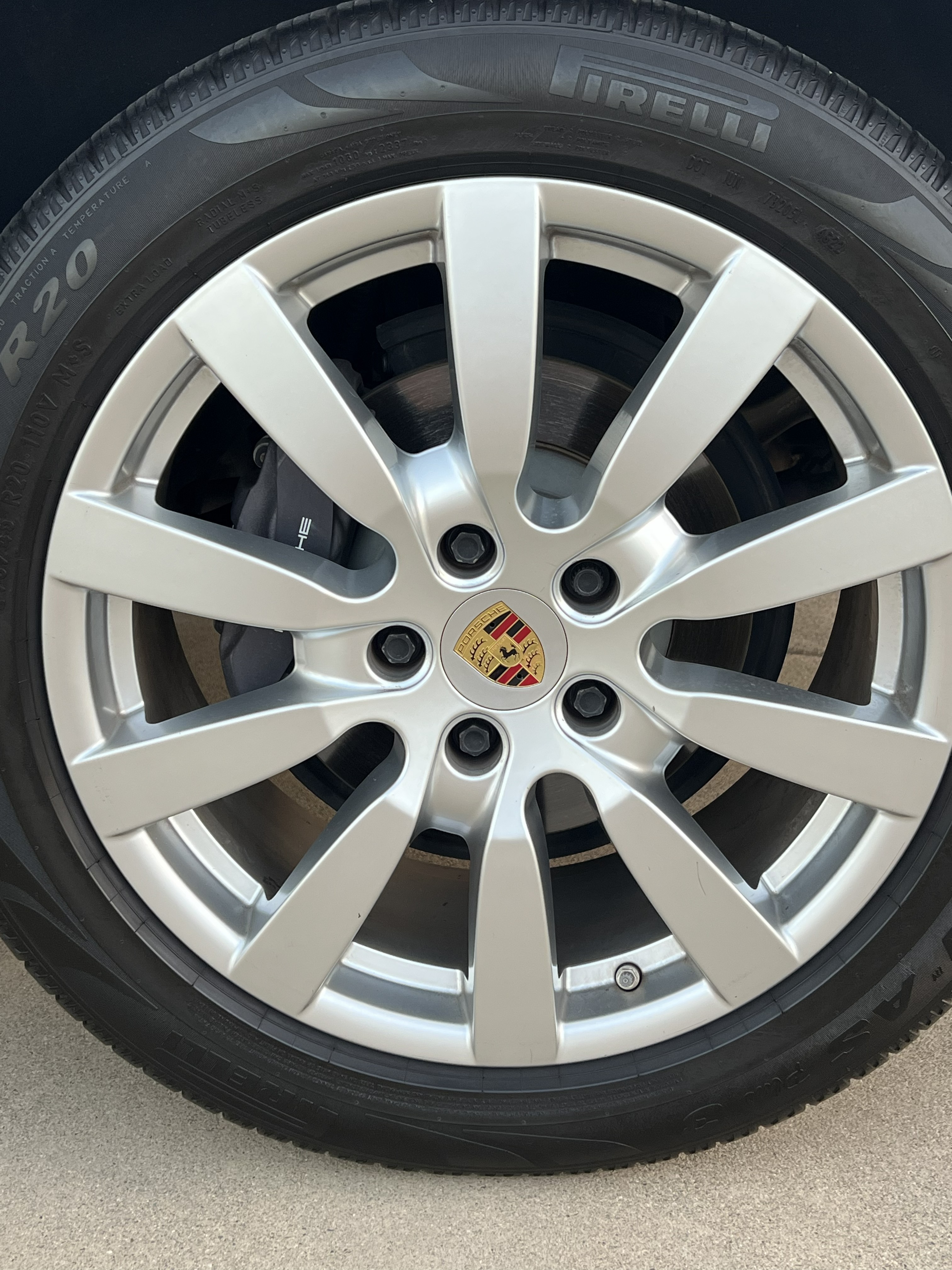 Used 2018 Porsche Cayenne Platinum Edition AWD/4WD image 13