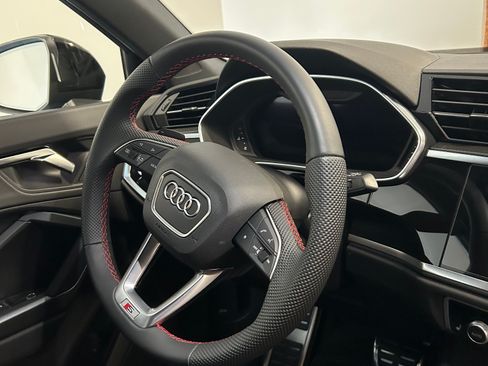 Used 2025 Audi Q3 2.0T Premium Plus image 4