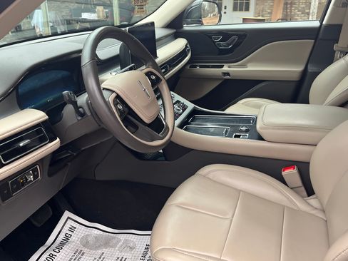 Used 2021 Lincoln Aviator AWD w/ Elements Package image 6