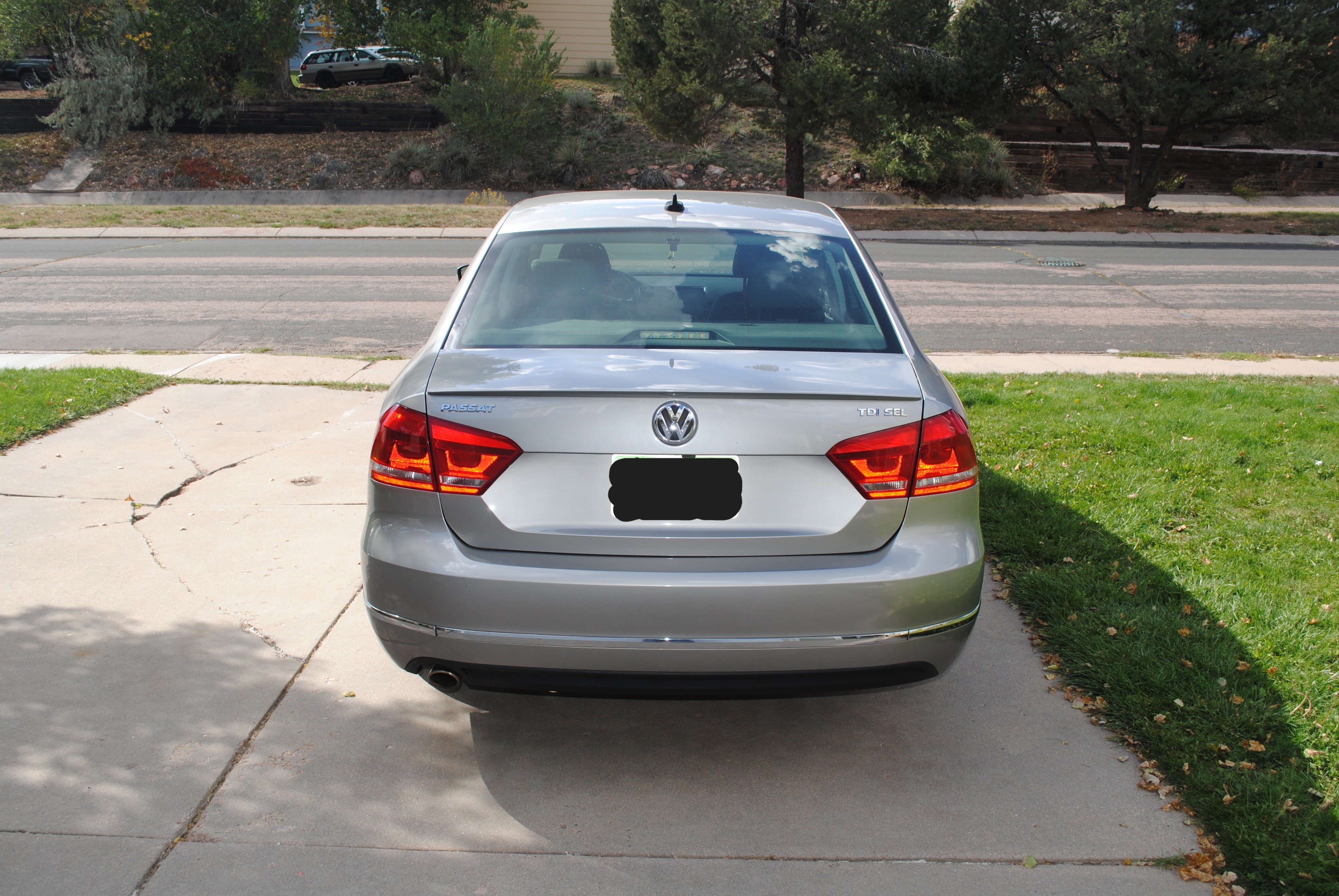 Used 2013 Volkswagen Passat TDI SEL Premium FWD image 8