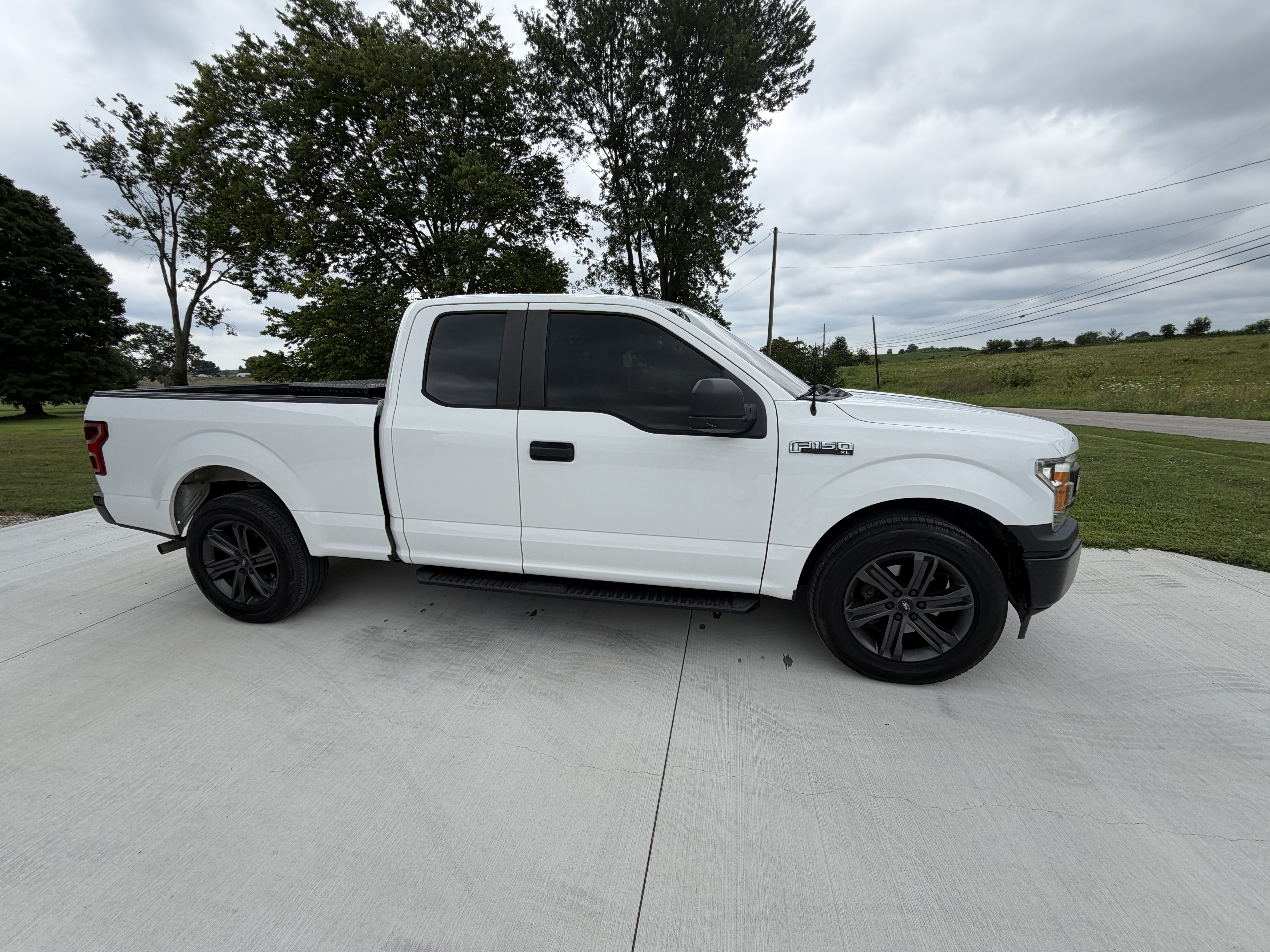 Used 2018 Ford F150 XL w/ Equipment Group 101A Mid AWD/4WD image 1