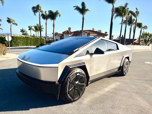 Used 2024 Tesla Cybertruck Cyberbeast image 2