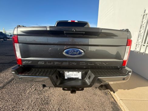 Used 2018 Ford F250 XLT w/ XLT Value Package image 11