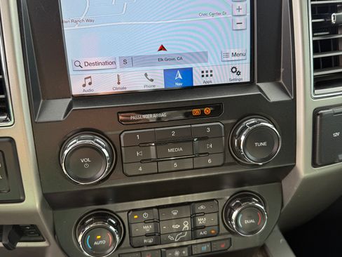 Used 2019 Ford F250 Lariat w/ Lariat Value Package image 20