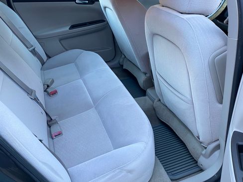 Used 2010 Chevrolet Impala LS image 8