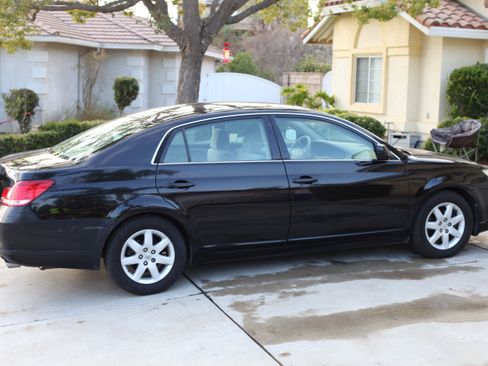 Used 2005 Toyota Avalon XL image 11