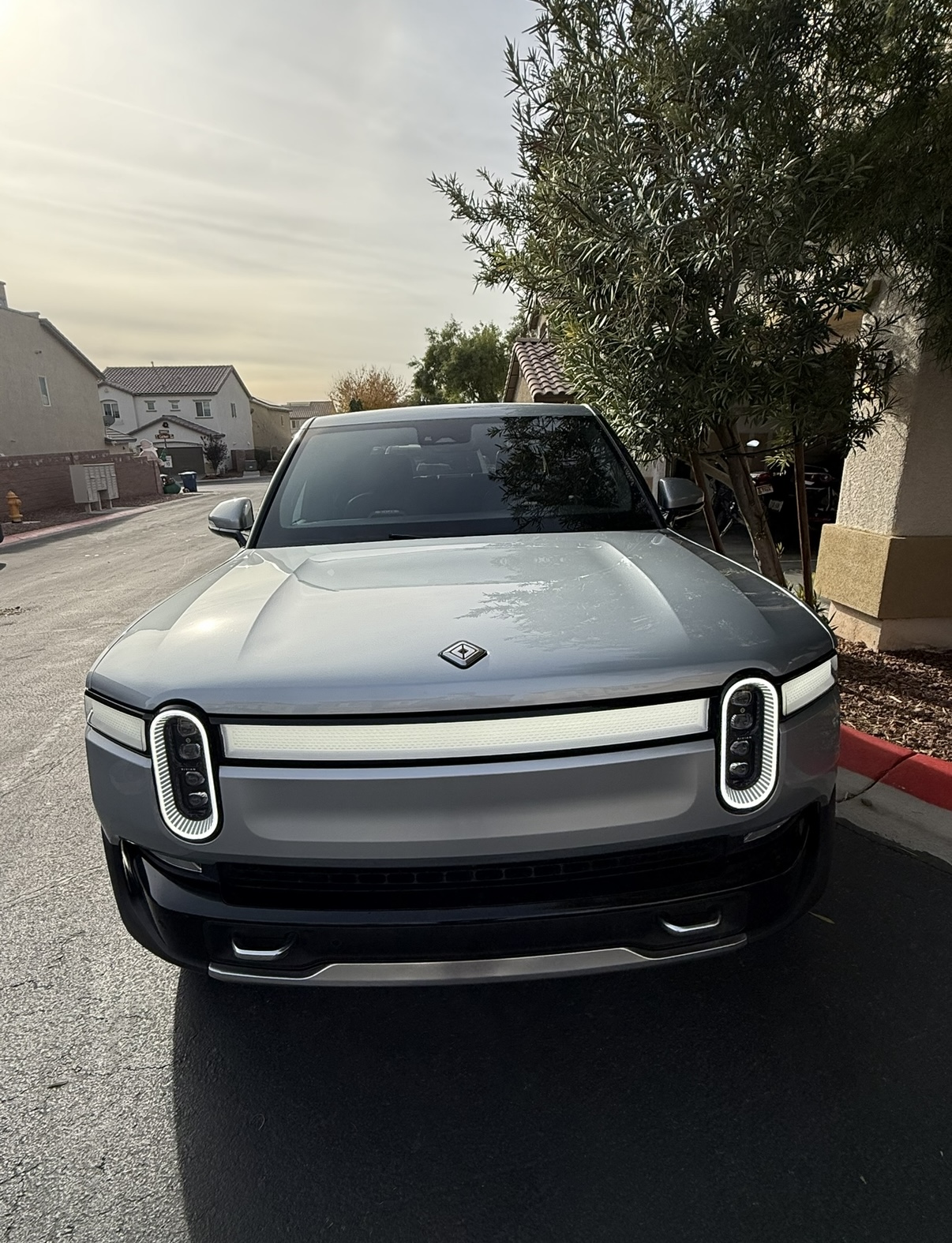 Used 2023 Rivian R1T Launch Edition AWD/4WD image 1